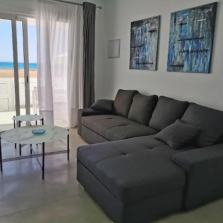 Luxury On The Appartamento Playa Honda (Lanzarote)
